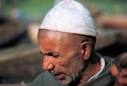 Kashmir - Man with Headcover